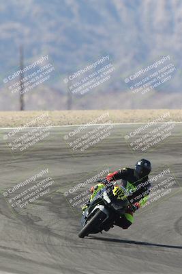 media/Oct-30-2025-Racers Edge (Thu) [[dabbdaf680]]/3-B Group/Session 2 (Bowl Exit)/